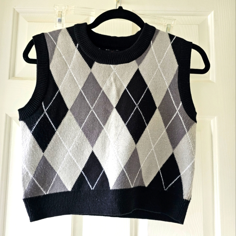 Chic Argyle Sleeveless Sweater Vest, M
